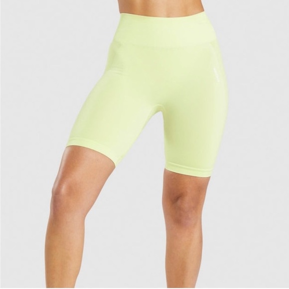 Gymshark Pants - NEW Gymshark Flex Cycling Bike Shorts Light Green Yellow Marl Size Medium